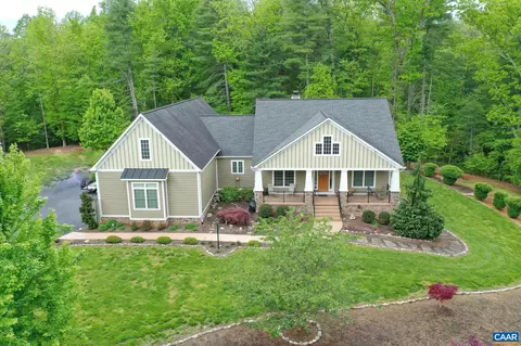 894 Langdon Woods Dr, Dyke, VA 22935