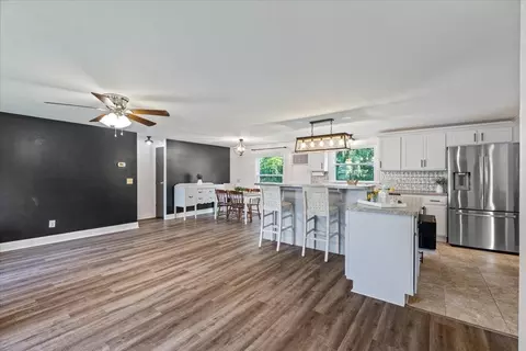 75 Mercer Cir, Grottoes, VA 24441