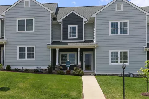 103 Whispering Oaks Dr, Staunton, VA 24401