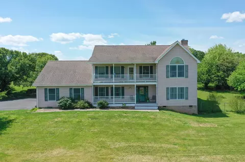 318 Morton Rd, Crimora, VA 24431