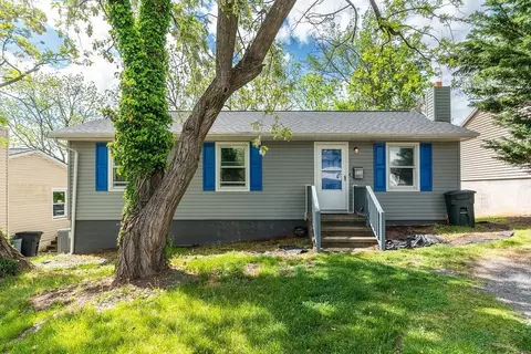 806 Burwell Ave, Staunton, VA 24401