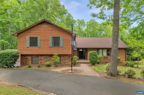 7 Mulligan Dr, Palmyra, VA 22963