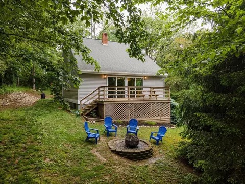 891 Flower Dr, Mcgaheysville, VA 22840