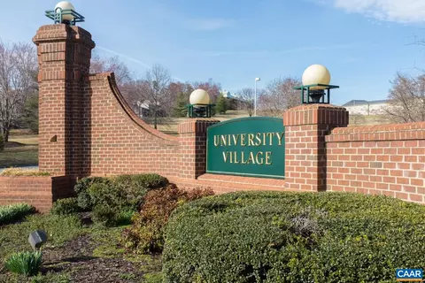 500 Crestwood Dr #2105, Charlottesville, VA 22903