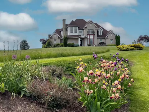 1875 Ridge Rd, Raphine, VA 24472