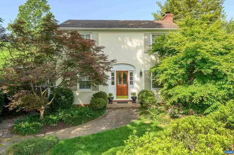 1804 Brenda Ct, Charlottesville, VA 22901
