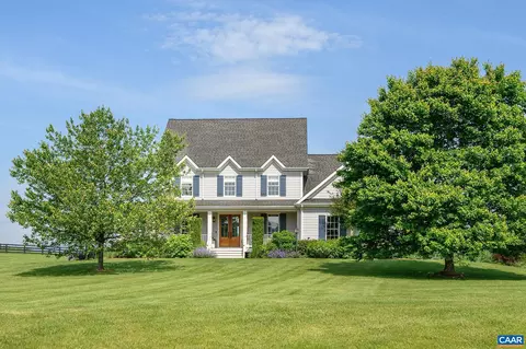 231 Landmark Dr, Charlottesville, VA 22903