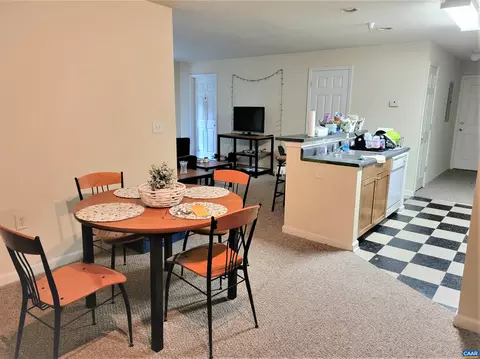 237 Yellowstone Dr #207, Charlottesville, VA 22903