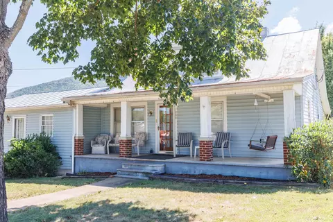 1004 Woodland Ave, Buena Vista, VA 24416