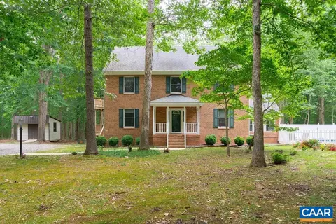 9821 S Genito Rd S, Amelia, VA 23003