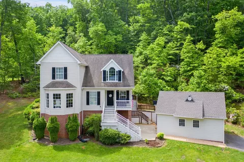 50 Robindale Ct, Buena Vista, VA 24416