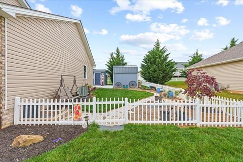 25 Meriwether Cir, Stuarts Draft, VA 24477 photo 40