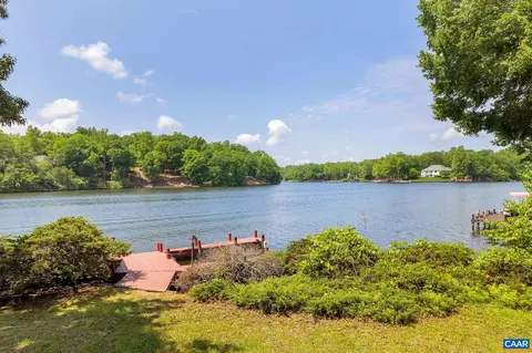 39 Bolling Cir, Palmyra, VA 22963