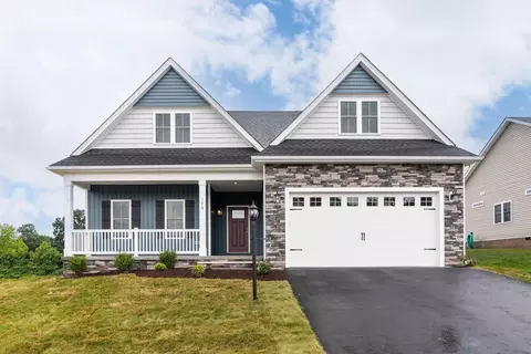 176 Tomasville Dr, Waynesboro, VA 22980