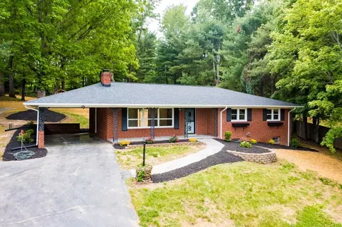 780 Parkersburg Tpke, Staunton, VA 24401