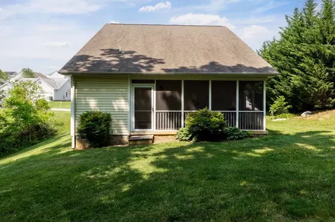 79 Lofty Cir, Stuarts Draft, VA 24477 photo 28