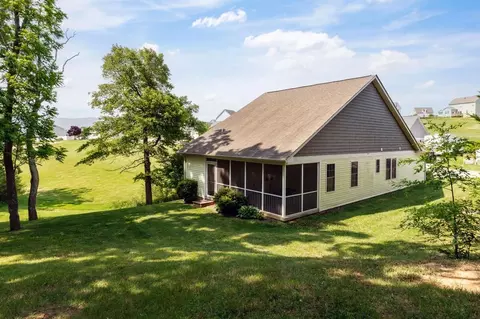 79 Lofty Cir, Stuarts Draft, VA 24477 photo 29