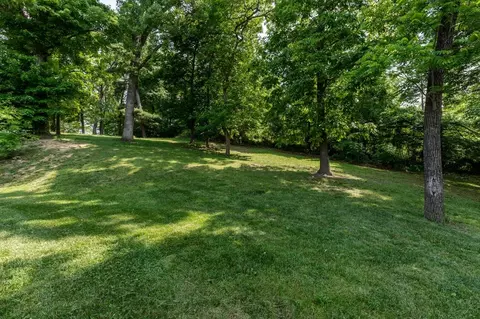 79 Lofty Cir, Stuarts Draft, VA 24477 photo 32