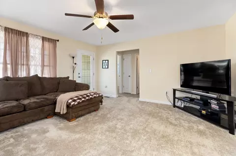 79 Lofty Cir, Stuarts Draft, VA 24477 photo 9