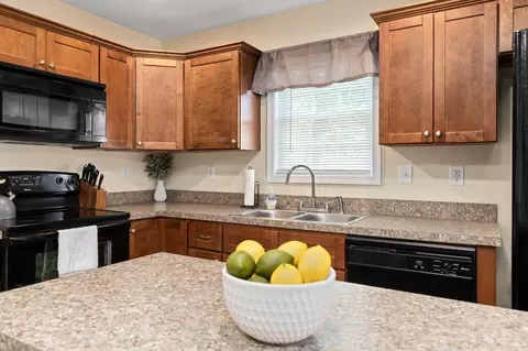 79 Lofty Cir, Stuarts Draft, VA 24477 photo 13