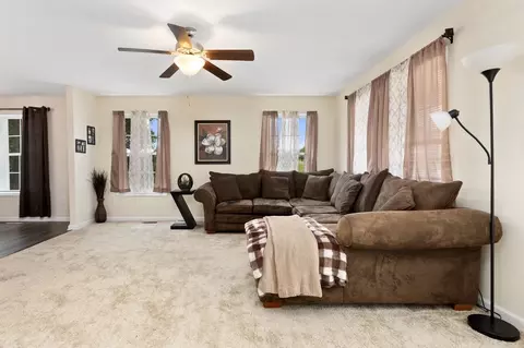 79 Lofty Cir, Stuarts Draft, VA 24477 photo 7