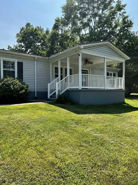10 Memory Ln, Stuarts Draft, VA 24477 photo 2