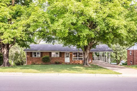 1135 Waterman Dr, Harrisonburg, VA 22802
