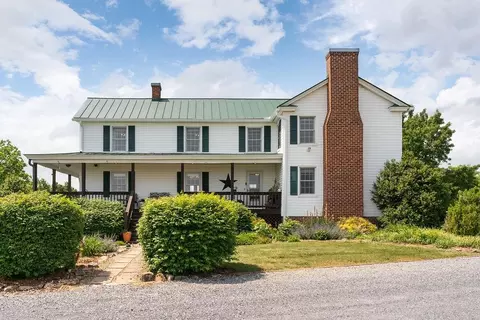 150 Ridgemore Dr, Raphine, VA 24472