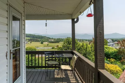 150 Ridgemore Dr, Raphine, VA 24472 photo 5