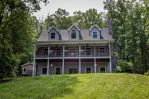 2177 Giants Grave Rd, Elkton, VA 22827
