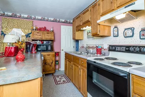 701 Griffith Ln, Clifton Forge, VA 24422 photo 2
