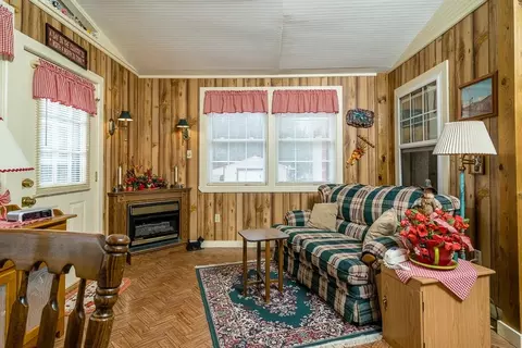 701 Griffith Ln, Clifton Forge, VA 24422 photo 4