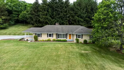 75 Middle River Dr, Verona, VA 24482
