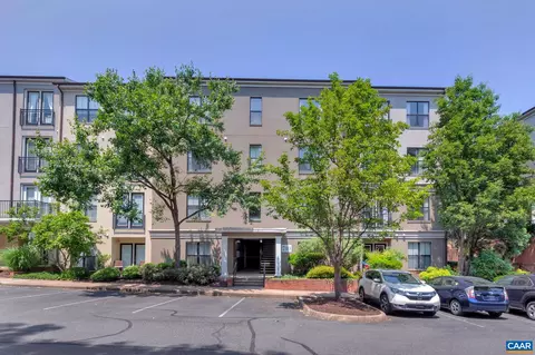 740 Walker Sq #4B, Charlottesville, VA 22903