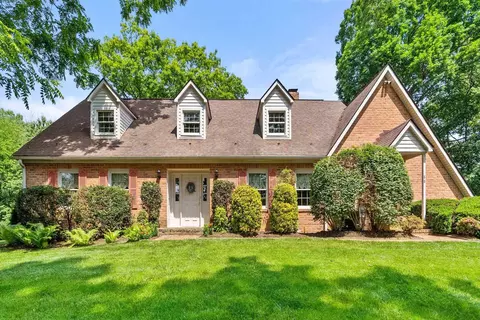 88 E Roman Ridge Rd E, Mount Sidney, VA 24467