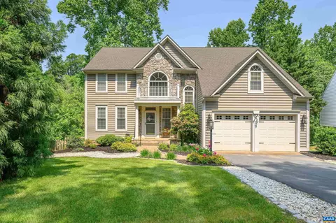 409 Pickett Ln, Charlottesville, VA 22901