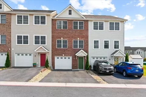 388 Tanzanite Dr, Harrisonburg, VA 22801