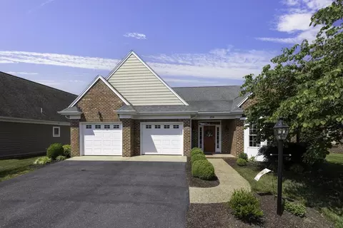 208 Stonewall Jackson Blvd, Staunton, VA 24401
