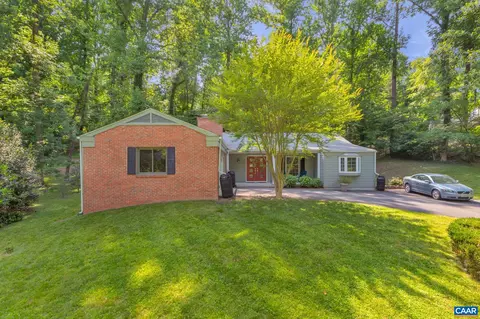 1829 Brandywine Dr, Charlottesville, VA 22901