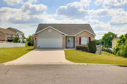 684 Suncrest Ct, Harrisonburg, VA 22801