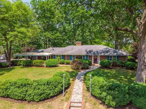 661 Oak Ave, Waynesboro, VA 22980