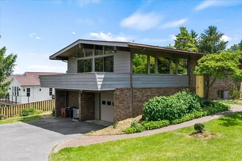 1602 Hillcrest Dr, Harrisonburg, VA 22802