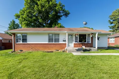 1934 Park Rd, Waynesboro, VA 22980