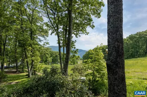 114 Eagles Ct Condos, Roseland, VA 22967