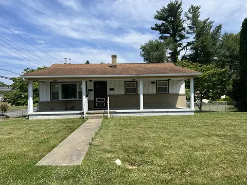 201 Howard Ave, Waynesboro, VA 22980