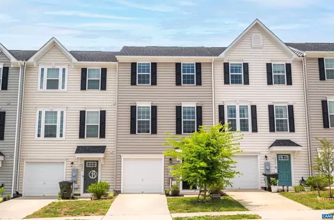2084 Elm Tree Ct, Charlottesville, VA 22911