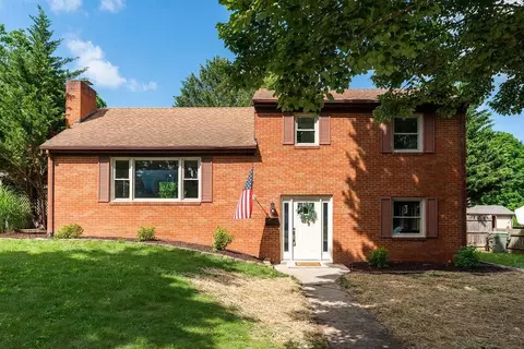 1324 Crofton Ave, Waynesboro, VA 22980