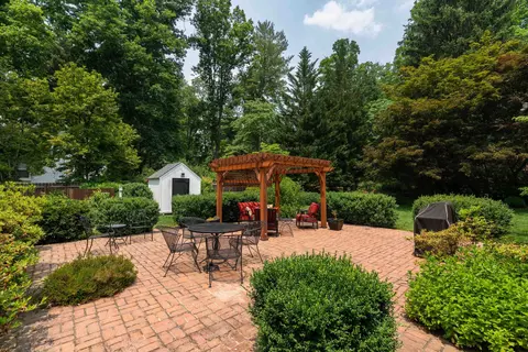 2001 Forest Dr, Waynesboro, VA 22980 photo 6