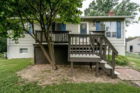 421 N Charlotte Ave, Waynesboro, VA 22980