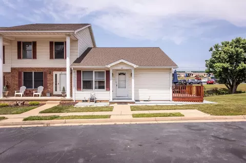 141 1st St, Broadway, VA 22815